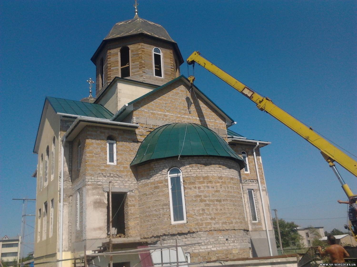 Установка алтарного полукупола