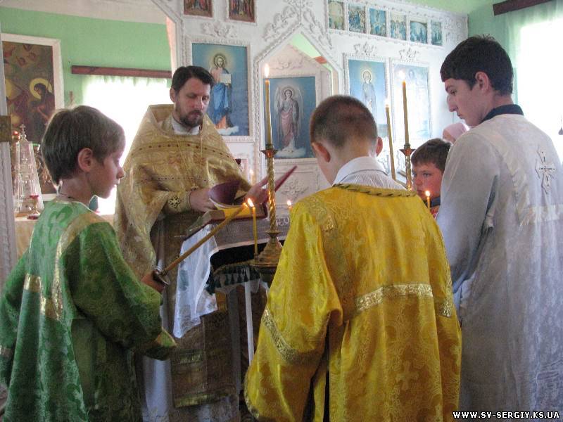 Праздничная литургия в нашем храме на честь Петра и Павла